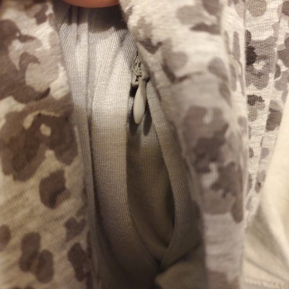 Athleta Balance Printed Sweatshirt Hoodie - Picture 9 of 9